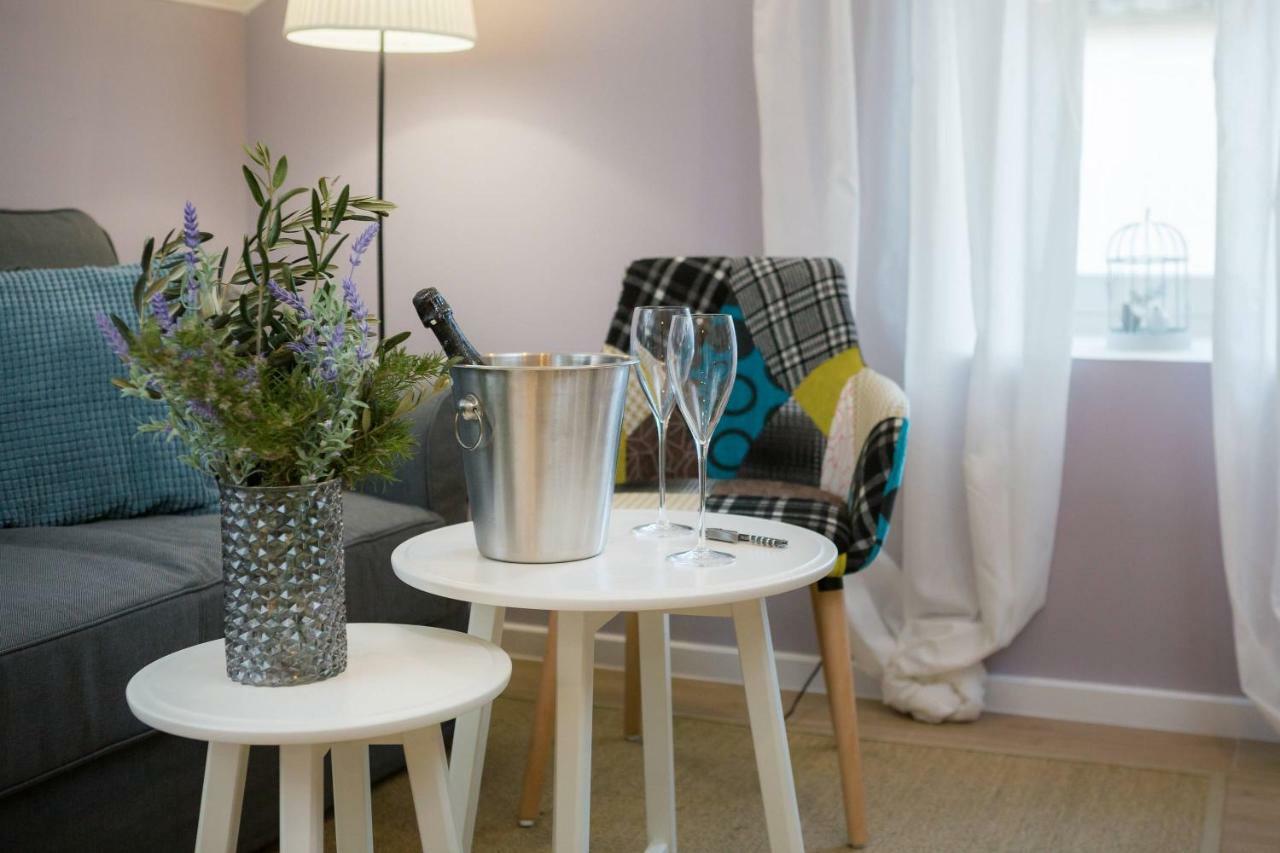 Zlatin Dvor - Apartments For 3, Terrace, Trogir Center, Beach At 5-Min, Bike Friendly Exterior photo